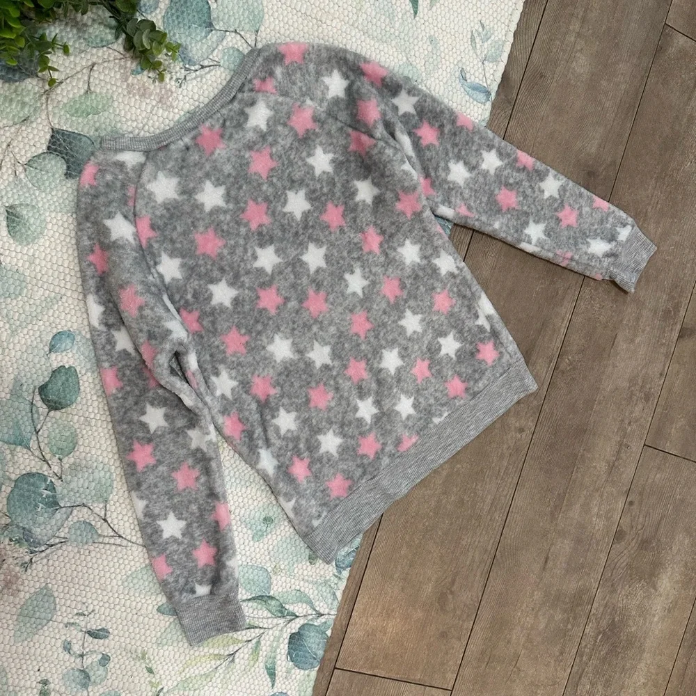 New BCBGirls Gray and Pink Star Cozy Soft Sweatshirt Size Small 7/8